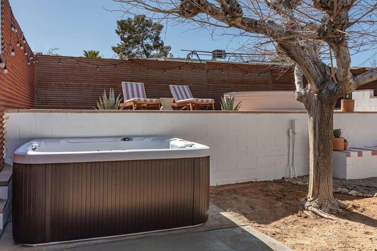 Joshua Tree - Le Tout Petit W Hot Tub Exterior foto